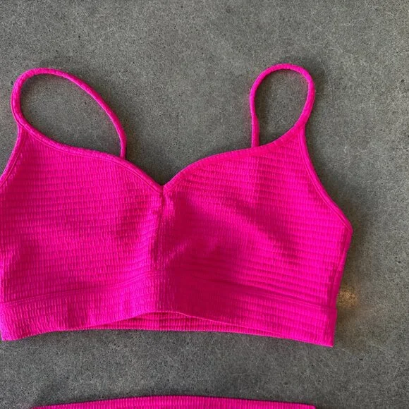 Carbon38 Ribbed Hot Pink Set (Textured) - Picture 2 of 6